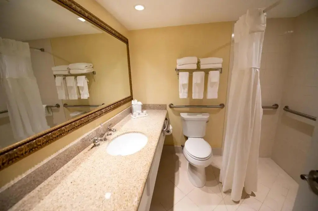 Holiday Inn Bar Harbor Regency Hotel by IHG