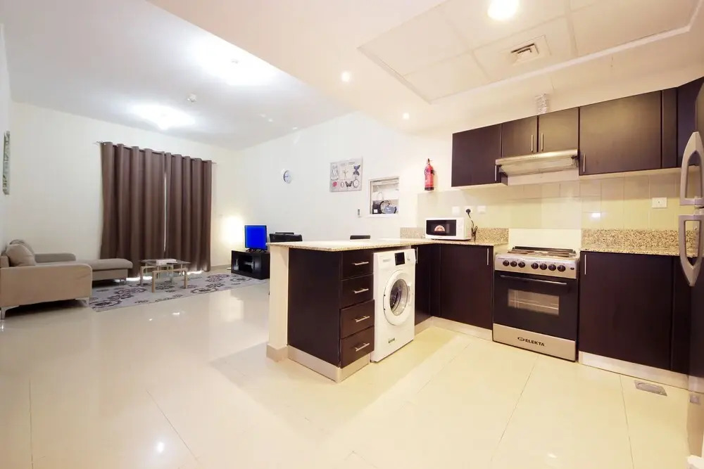 Signature Holiday Home - Red Residence