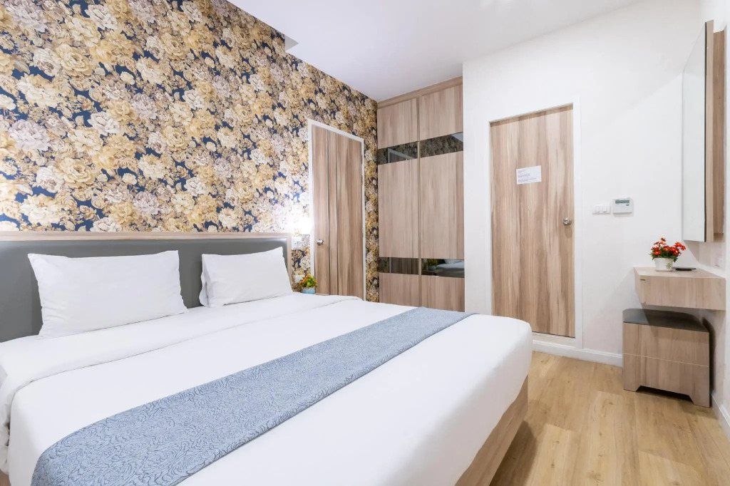 Leela Orchid Hotel