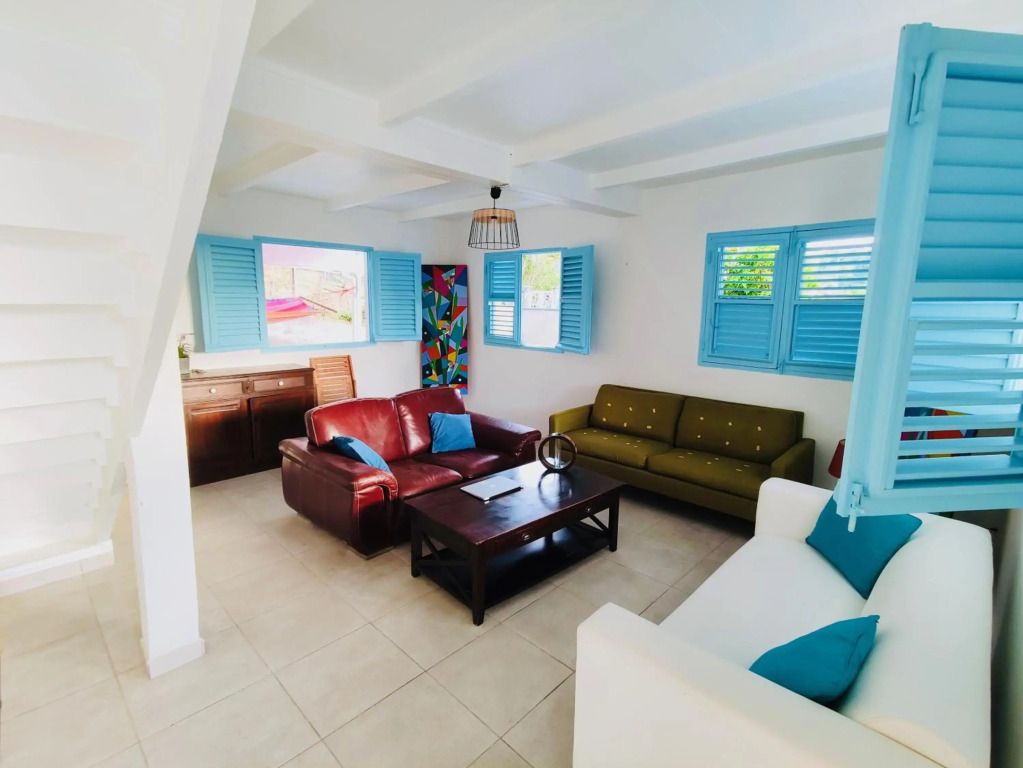 Location Maison Bleue avec piscine privative au Carbet Martinique