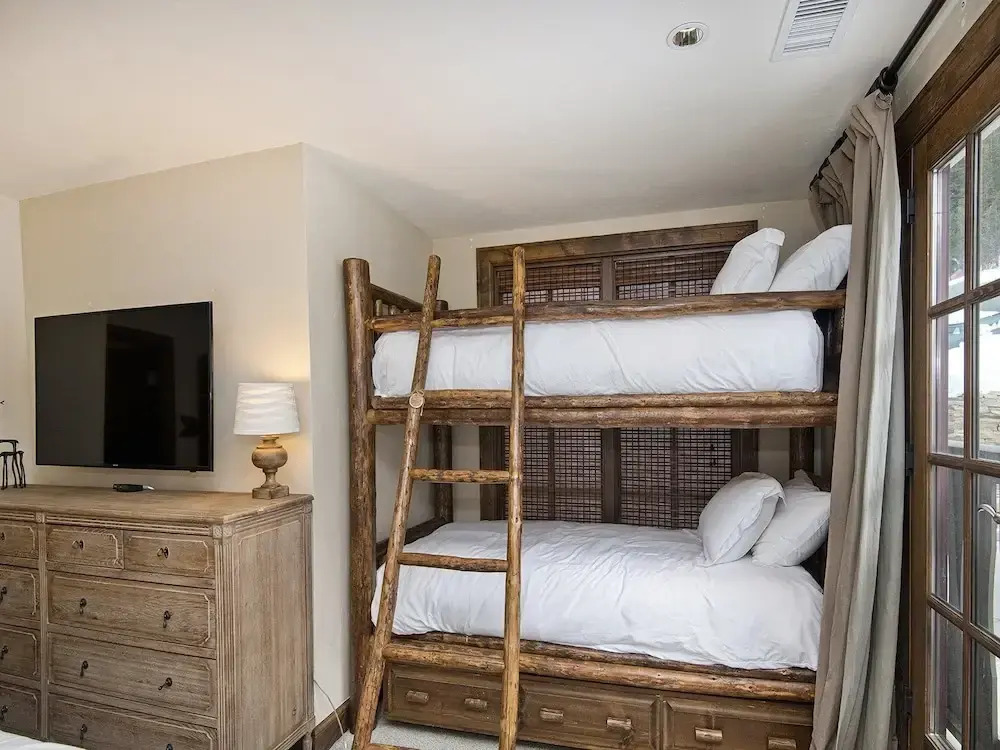 Ascent Condo 111