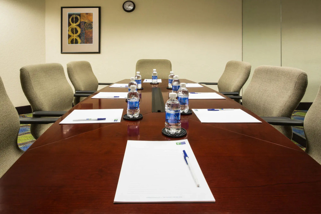 Holiday Inn Express Hotel & Suites Tampa-Oldsmar by IHG