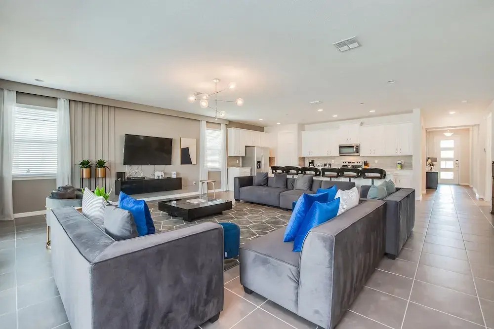 1552 Nassau Point Trail