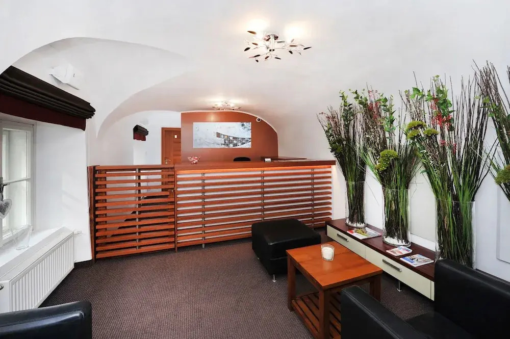 Aplend City Studio Gallery