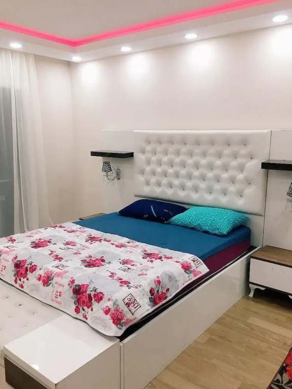 Safe Secure 3 bedroom top floor flat