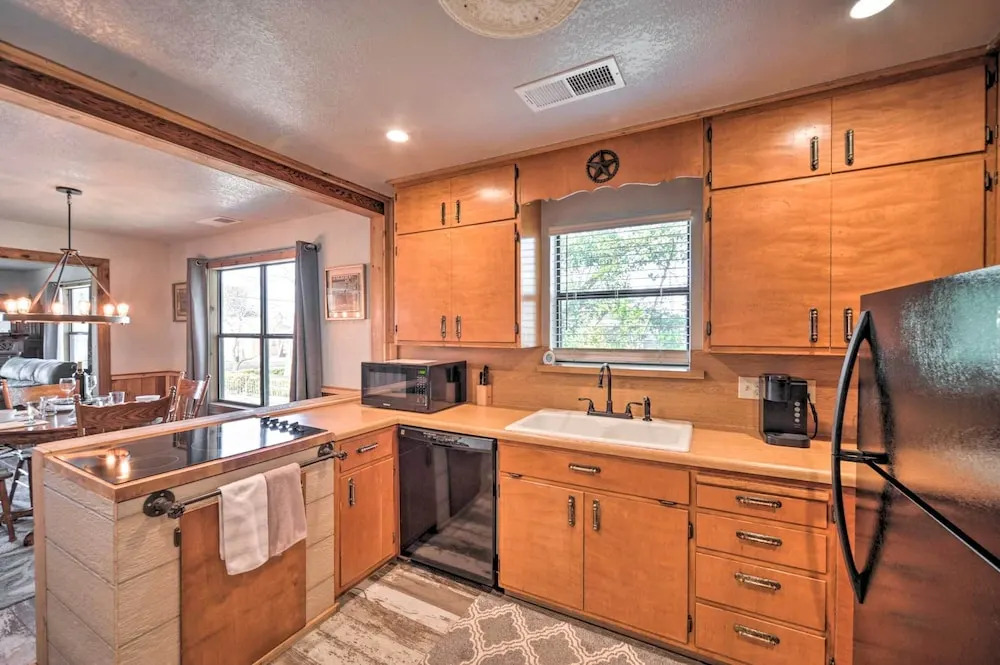 Fredricksburg Vacation Rental at 'the Loft'!