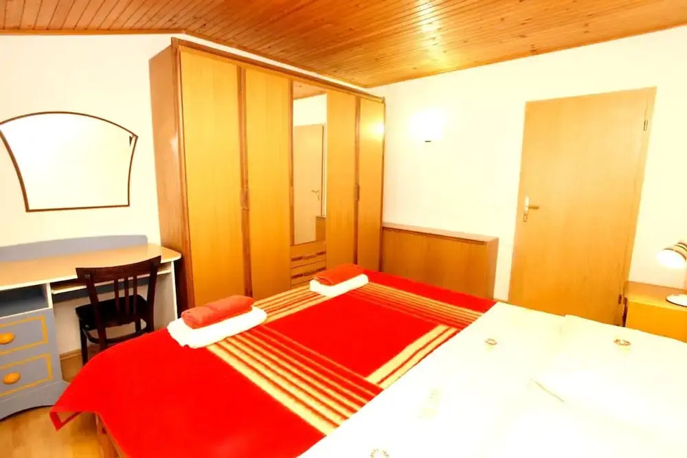 Apartment With 2 Bedrooms in Izola, With Furnished Terrace and Wifi Near the Beach