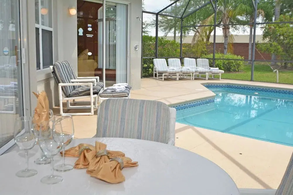 351CD Walters Retreat 5 Br villa by RedAwning