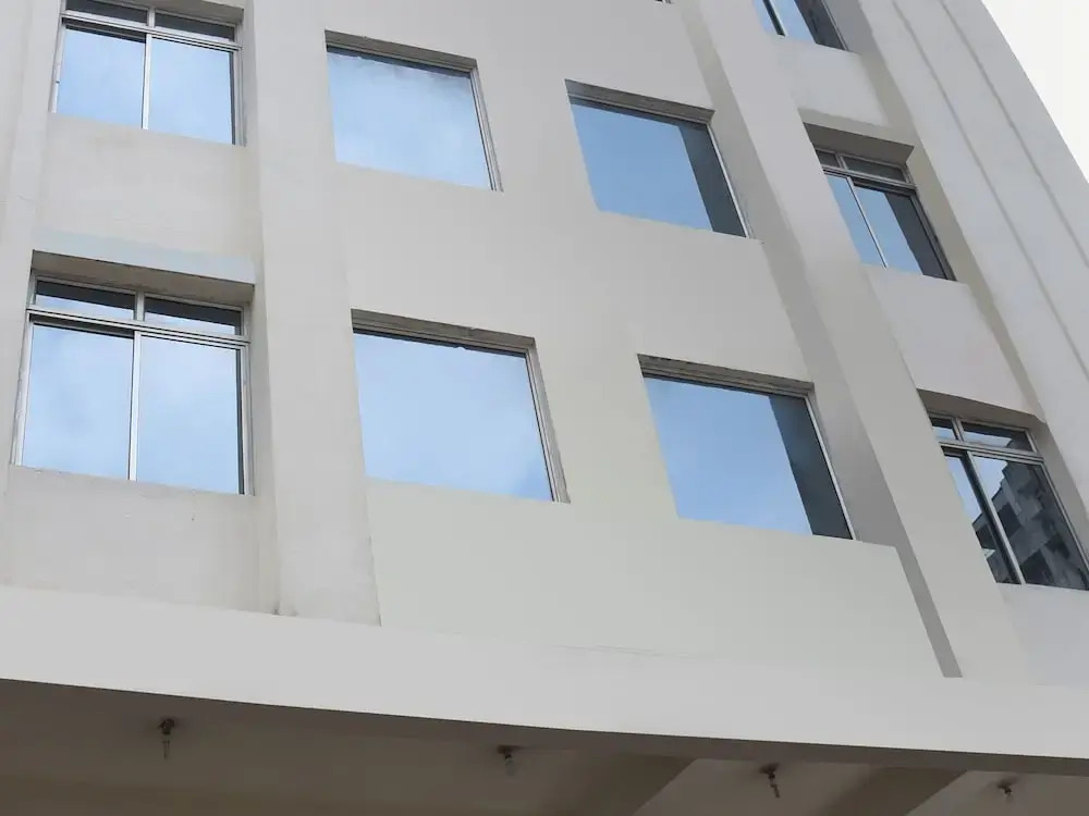 OYO 15995 Laavish Business Hotel