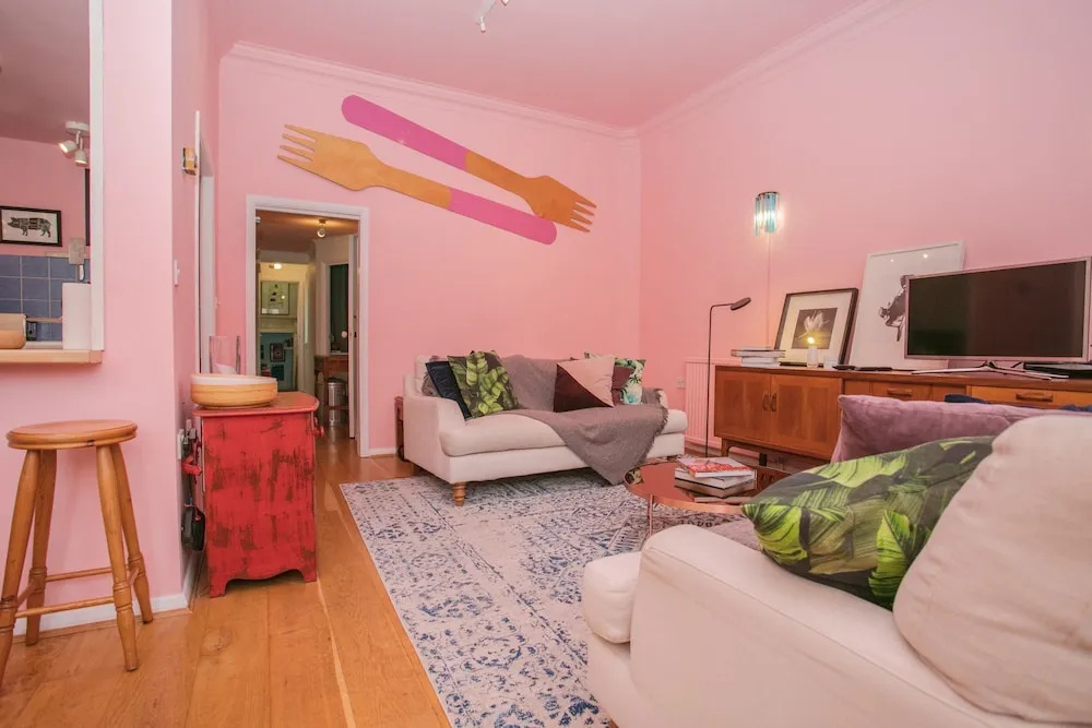 3 Bedroom Apartment in Kensington