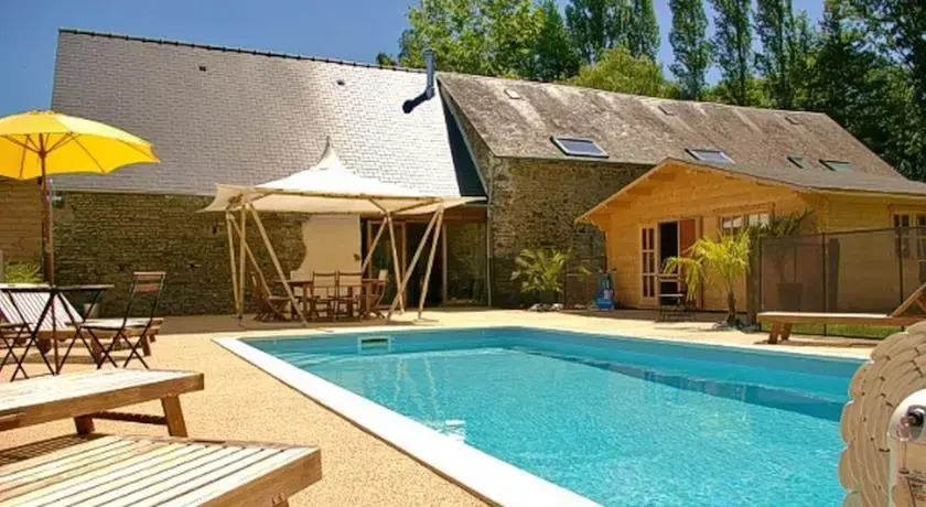 Domaine de la Besnerie Gites avec SPA Privatif à 10 min du Mont St Michel