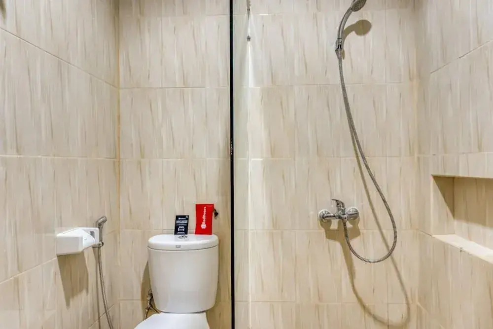 RedDoorz near Sindu Kusuma Edupark 2