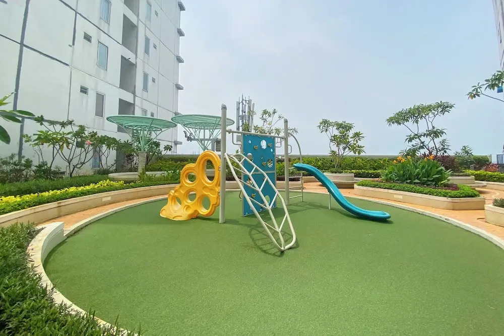Soft Toned And Comfy 2Br Near Mall At Bassura City Apartment