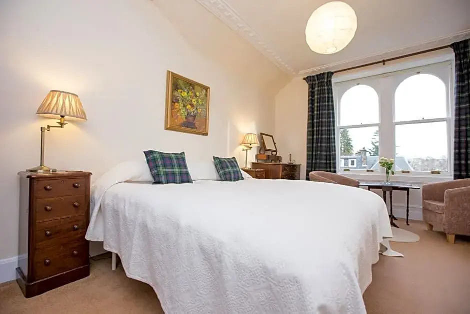 Holly Lodge
