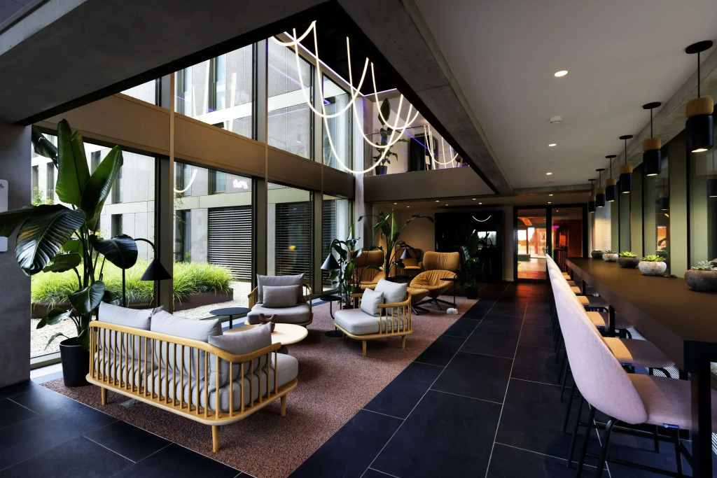 YOTEL Geneva Lake