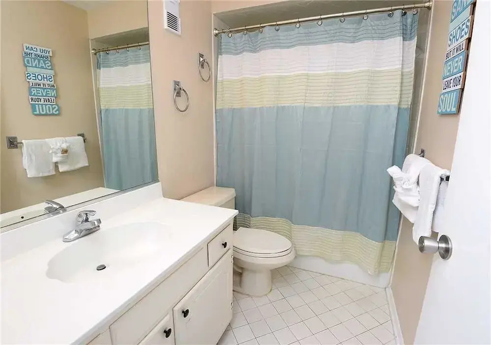 Regency Towers 1013 - Two Bedroom Condo