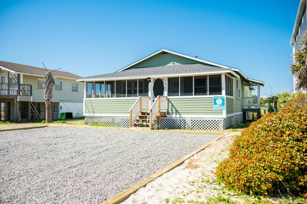 Jerseys Shore by Oak Island Accommodations