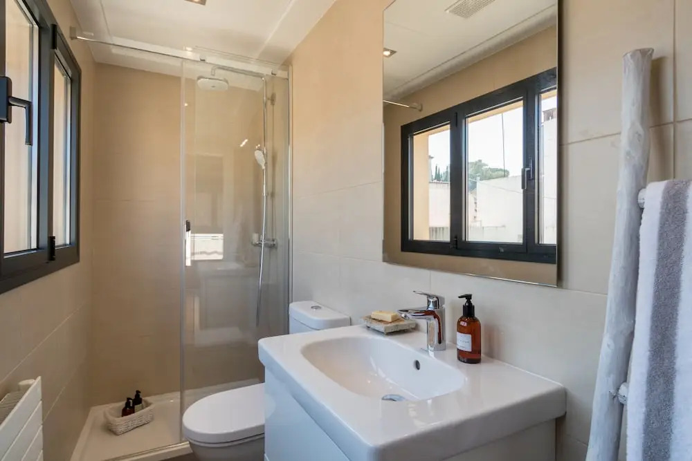 Chezmoihomes Plaza Nueva Deluxe
