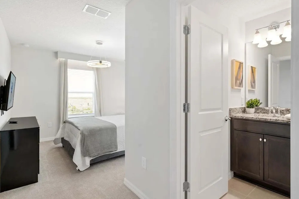 Stay in Style: Townhome by Disney w Resort Perks