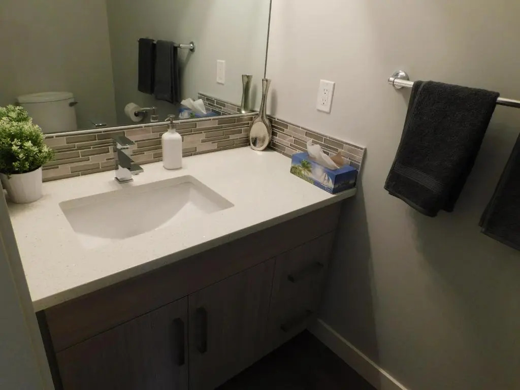 Three-Bedroom House with Balcony #33 Sunalta Downtown