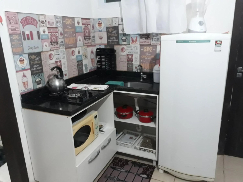 Cantinho da kel 02, apto térreo de um dormitório, cozinha e banheiro, acomoda 3 pessoas