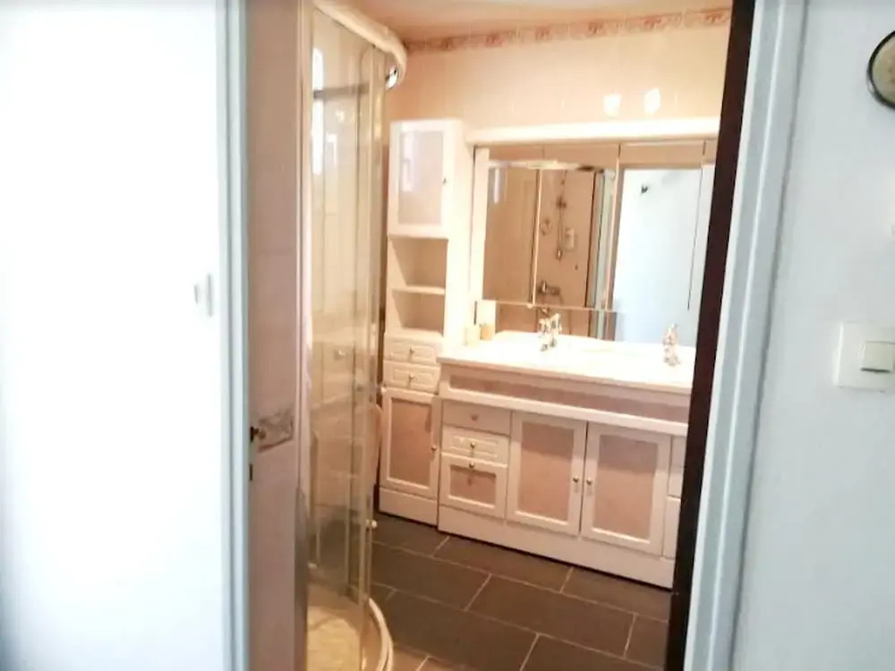 Apartment With one Bedroom in Six-fours-les-plages, With Wonderful Mountain View, Enclosed Garden and Wifi - 3 km From the Beach