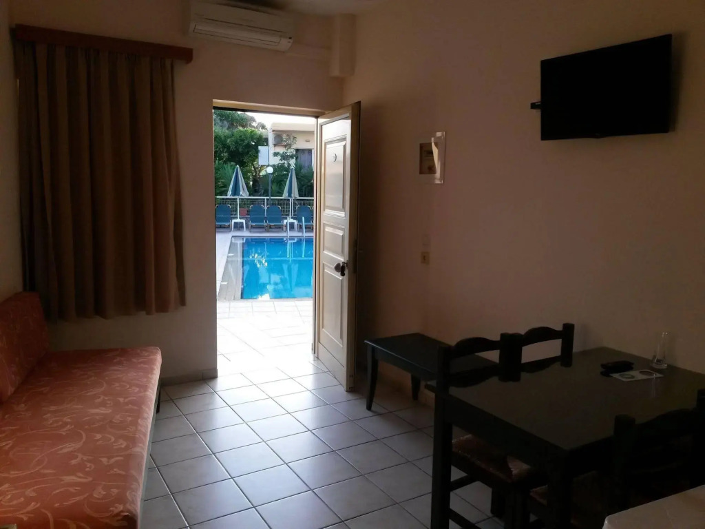 Zannis Hotel