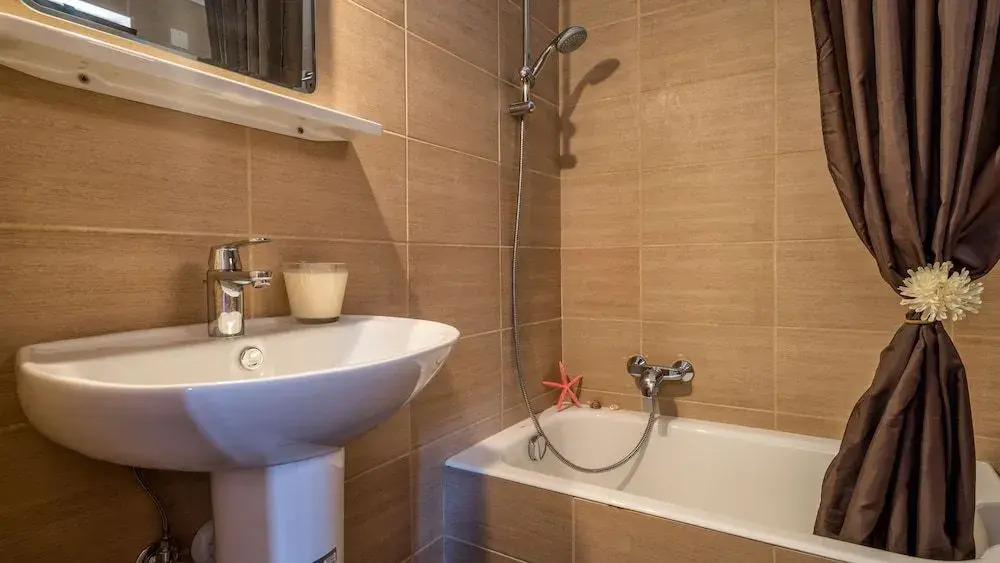 Levantino Studios & Apartments