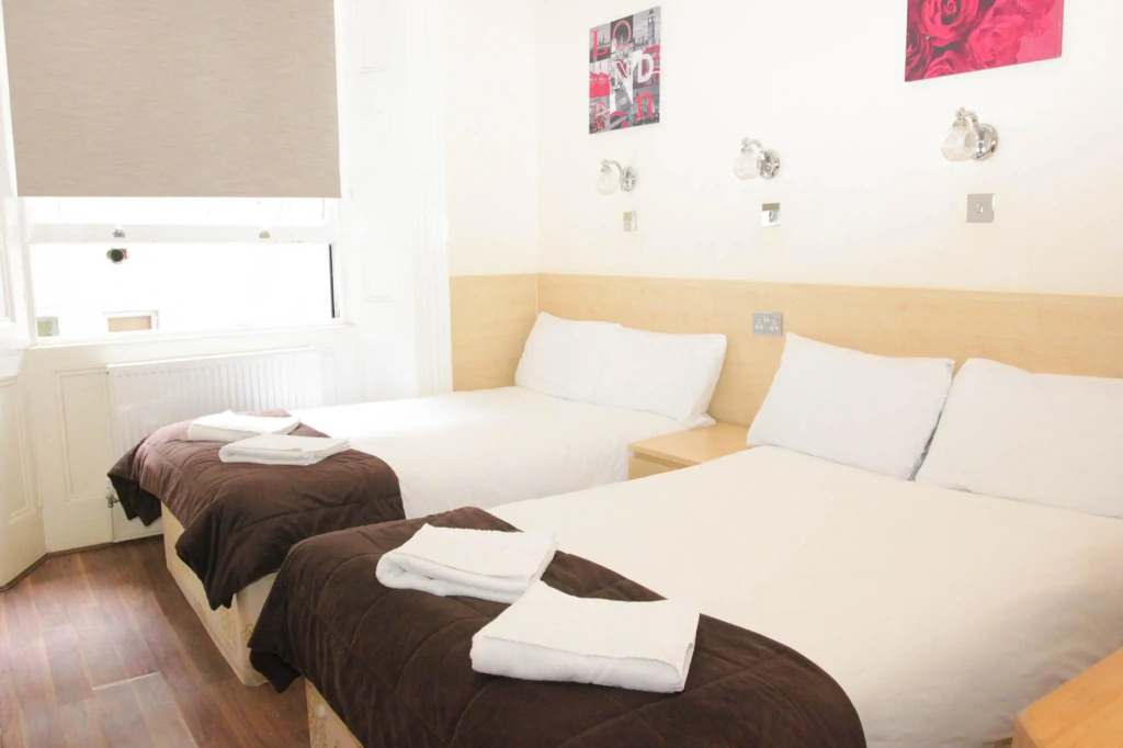 Tonys House Hotel