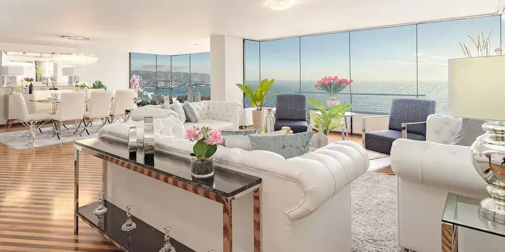 OceanFront Larcomar Apartments