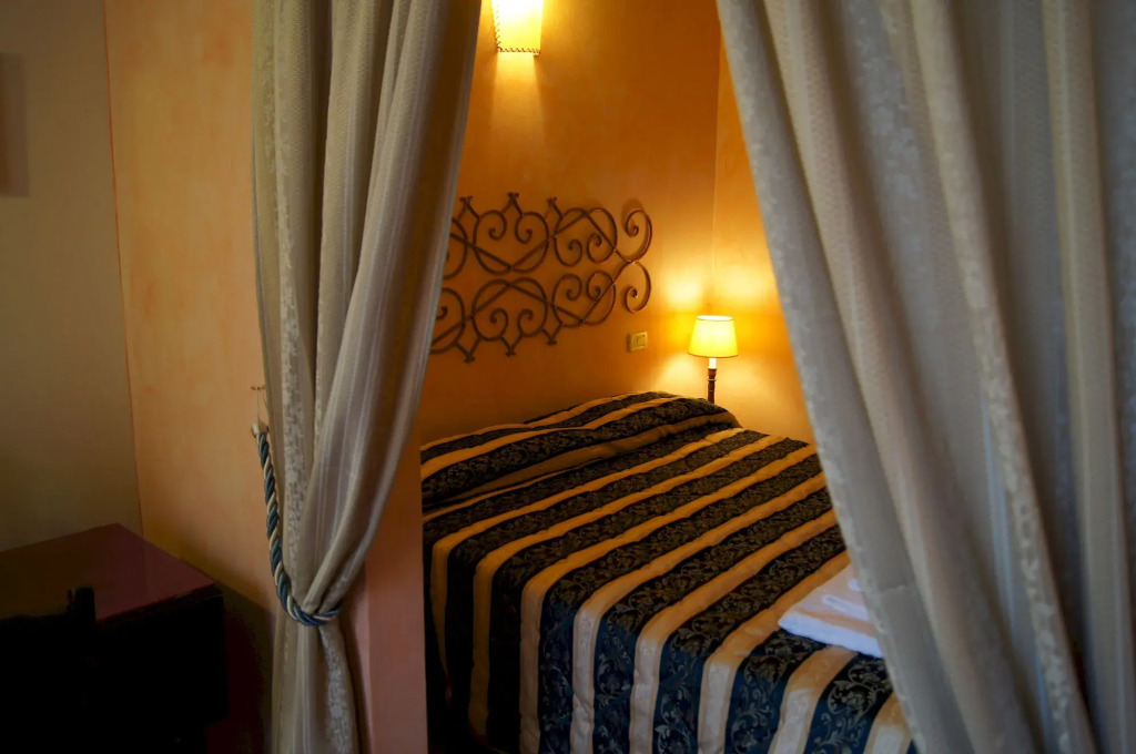 La Tosca Rooms & studios