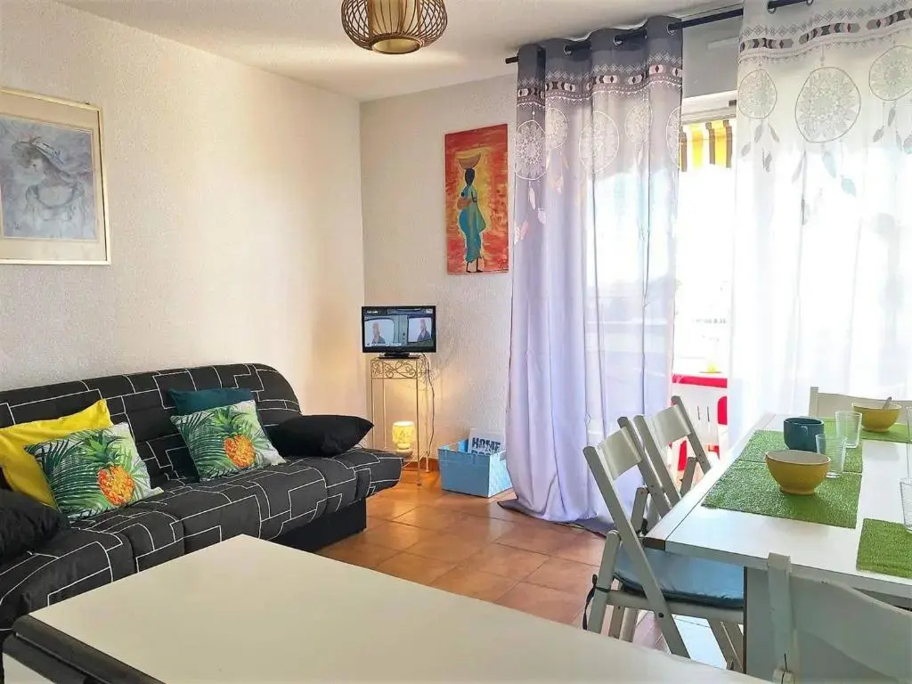 Appartement Le Lavandou, 1 pièce, 4 personnes - FR-1-251-236