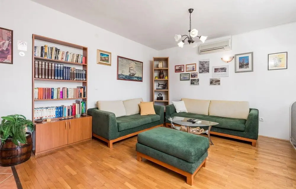 Stunning Home in Starigrad With 2 Bedrooms and Wifi