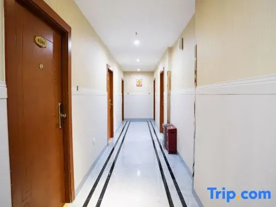 Yi Long Hua Chen Impress Business Hotel