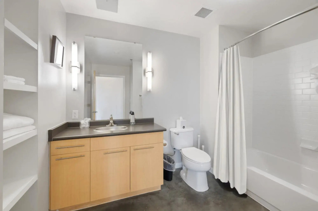 Austin Awe-inspiring 1BD 1BA 2nd Street District Apartment