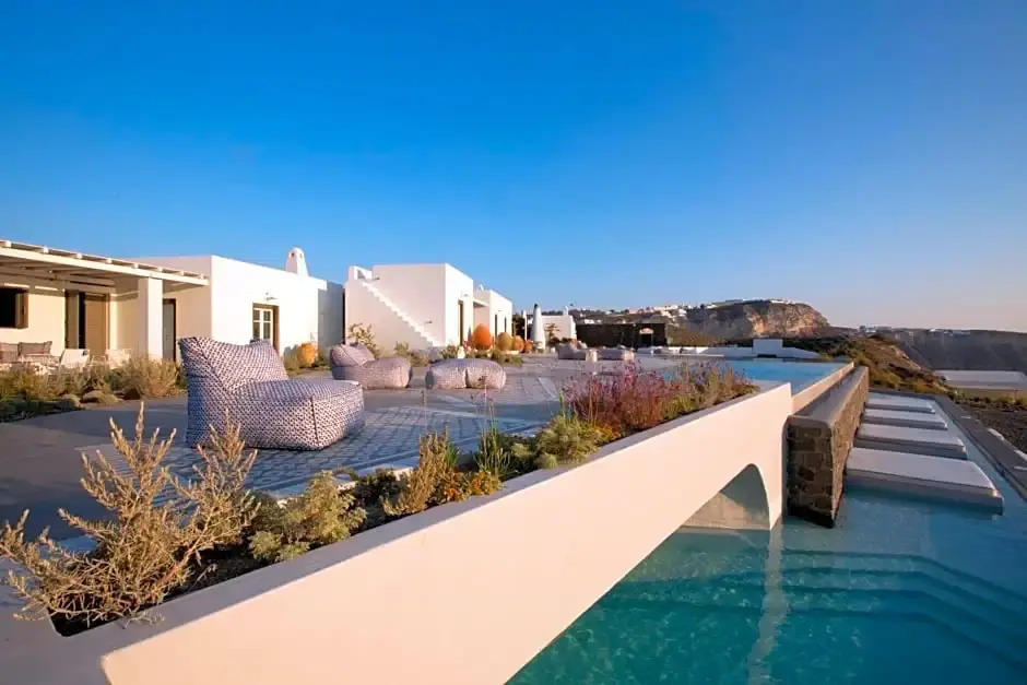 Erosantorini Estate