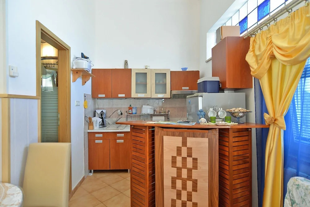 Apartment 1374