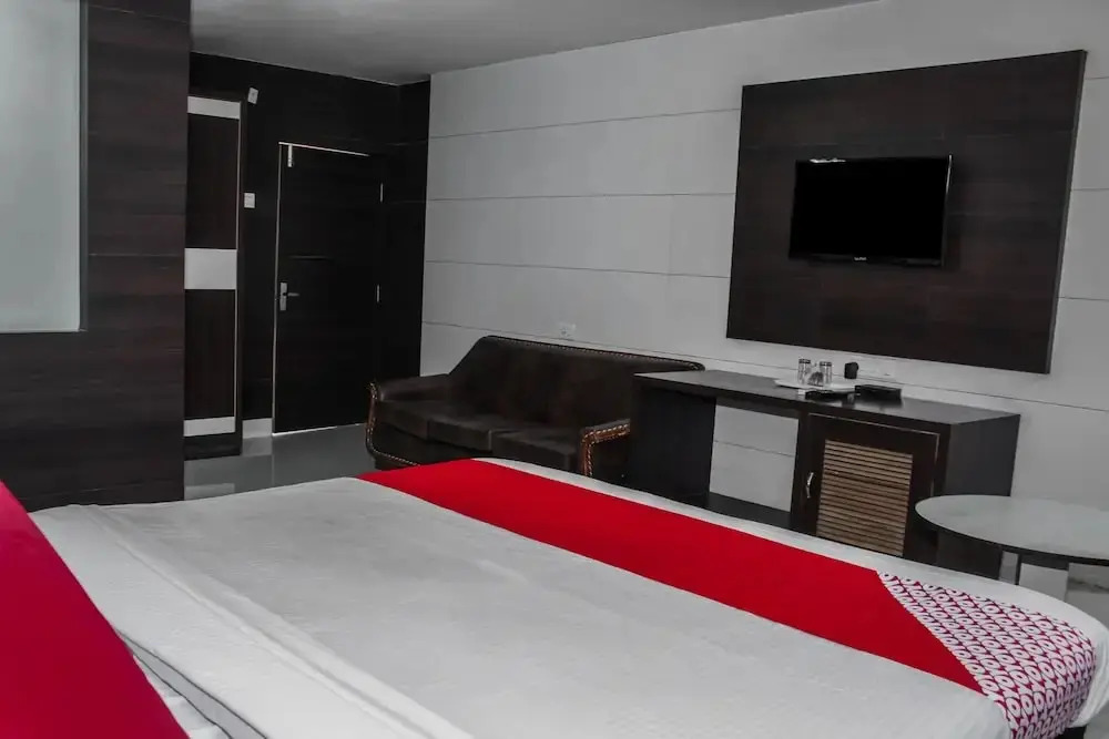 Royal AR Residency By OYO Rooms