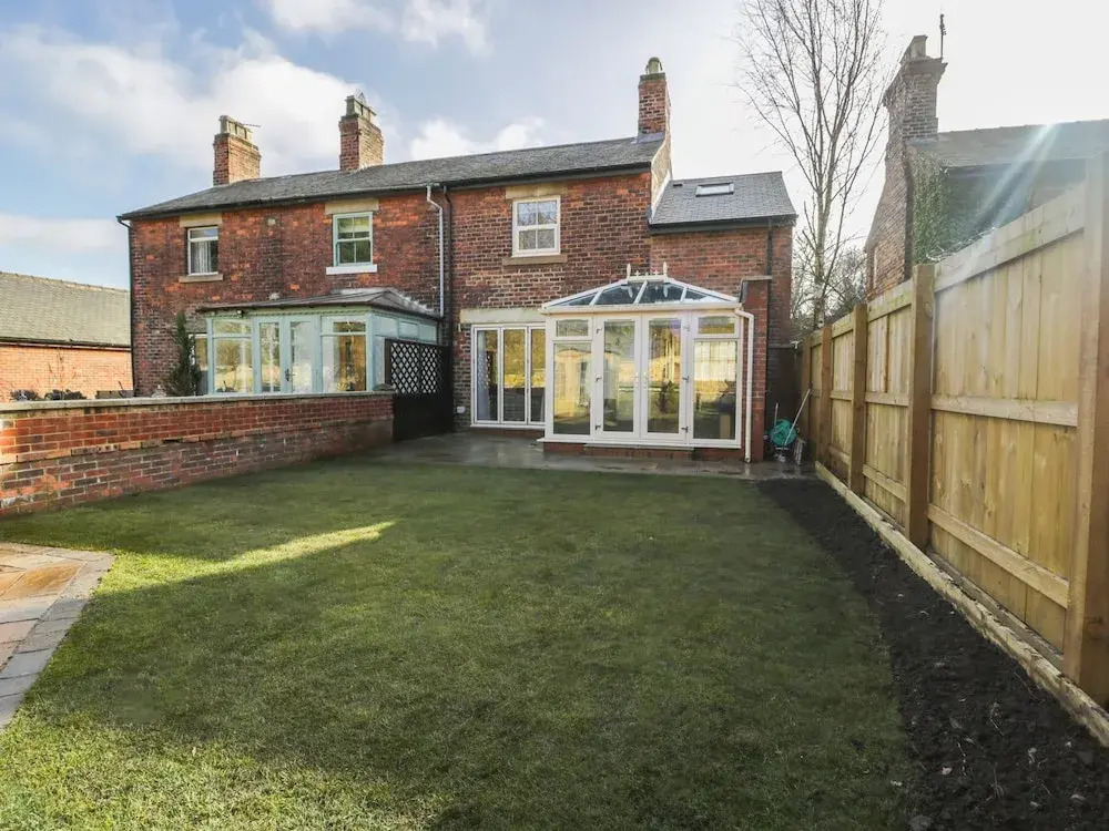 4 Station Cottages