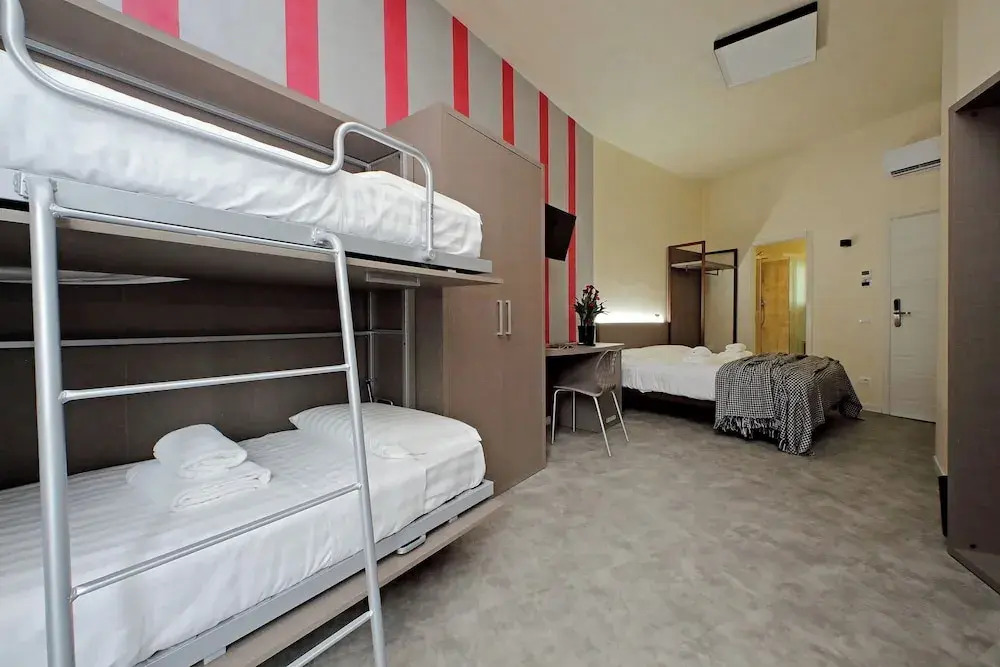 Termini Comfort Rooms by Flatinrome