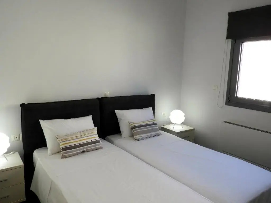 Previllage RED Apartment