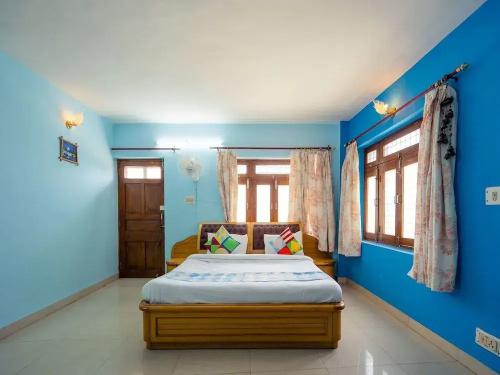 Oyo 13894 Home Skyline Homestay Near Picture Palace