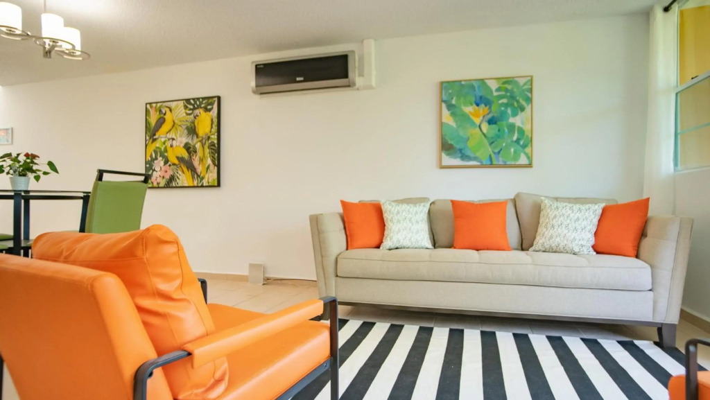 Renovated townhome -Rooftop Terrace by Sandy Beach