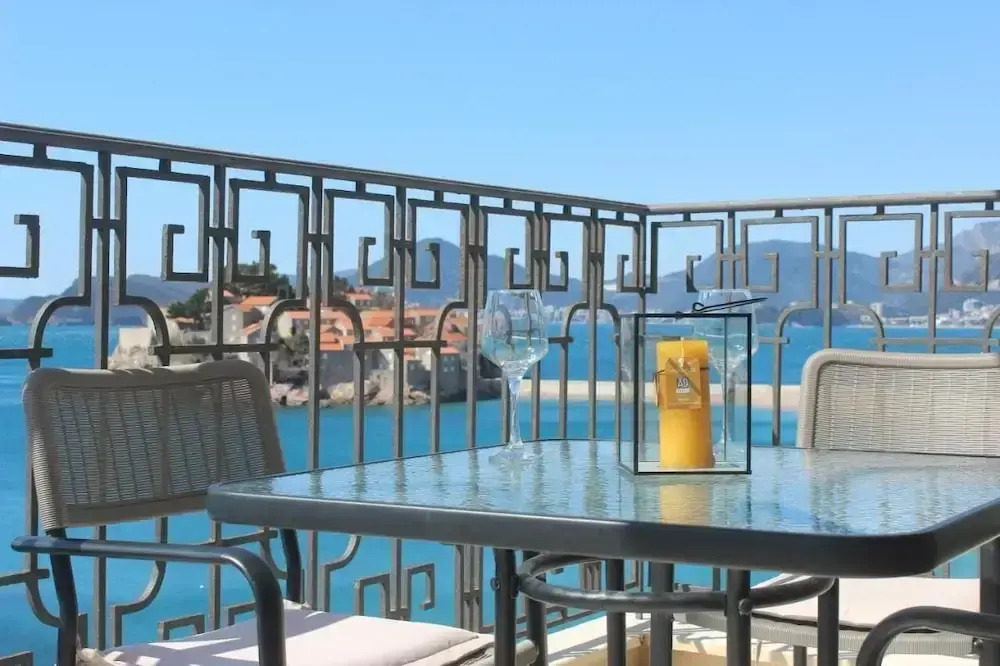 Sveti Stefan Beach Apartment