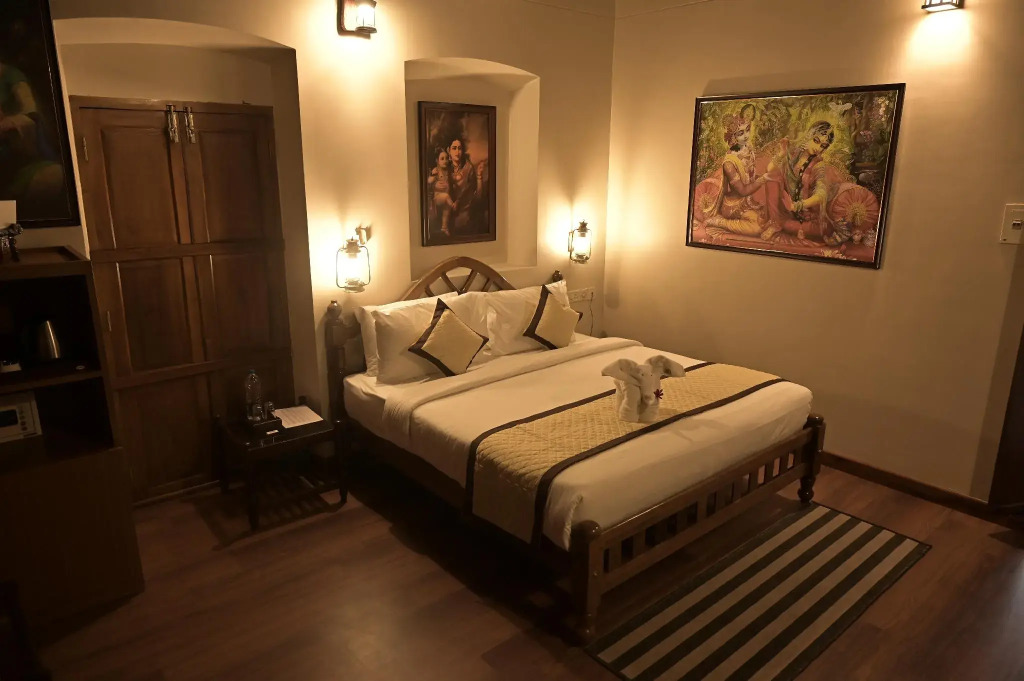 Uday Suites - The Airport Hotel