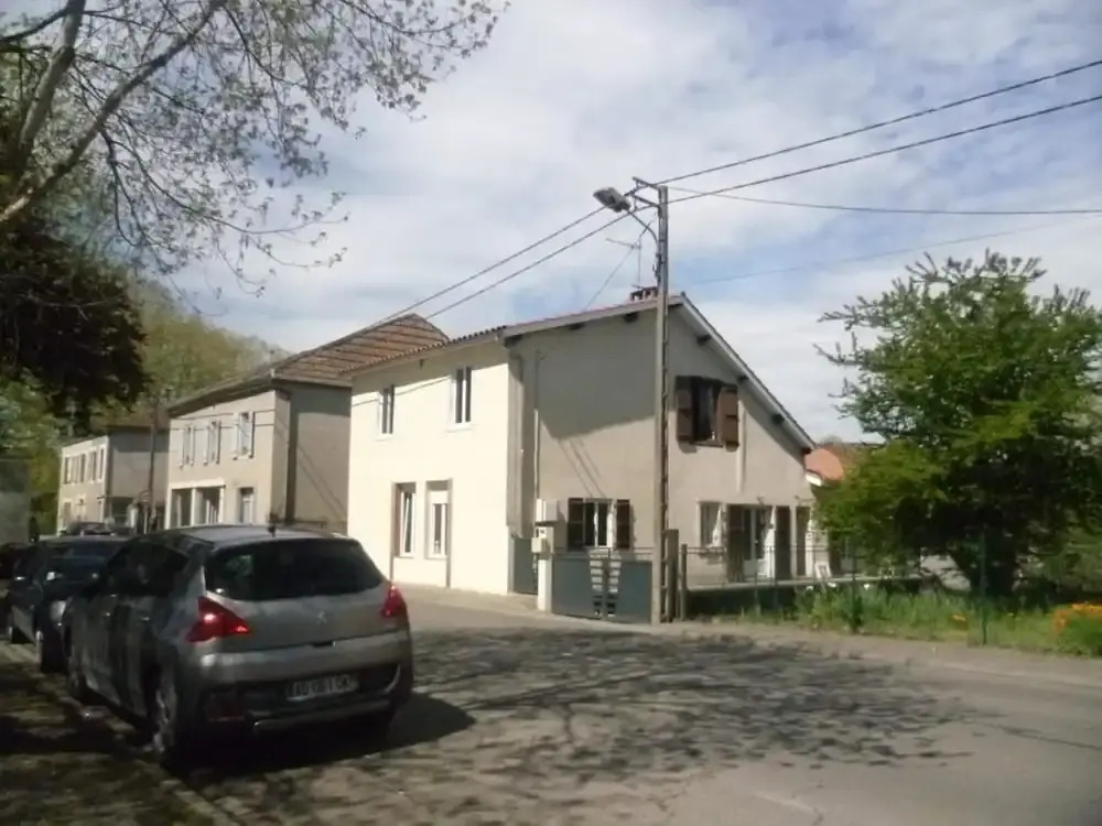 No 5 Plaisance