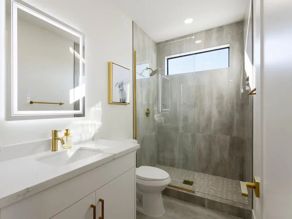 Luxe - Nouveau - Sparkling Pool - Walk to Old Town