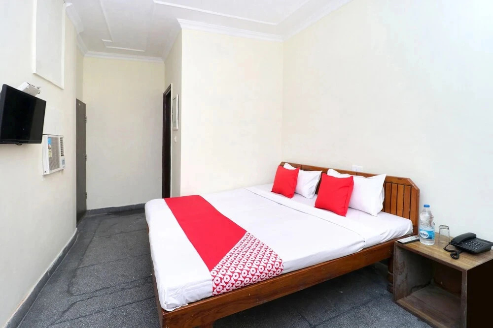 Amrit Guest House By OYO Rooms