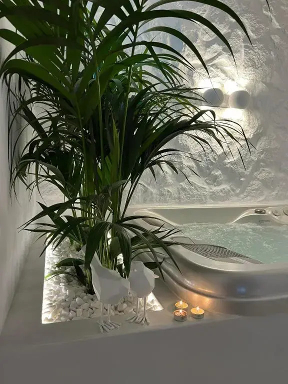 Mythos Luxury Suite