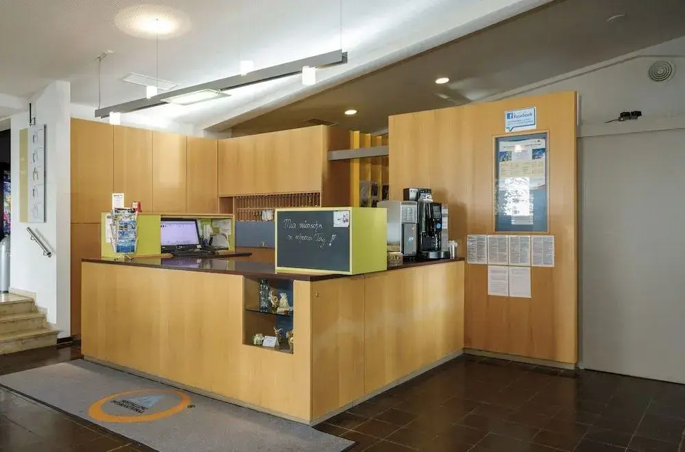 DJH Garmisch- Partenkirchen - Hostel